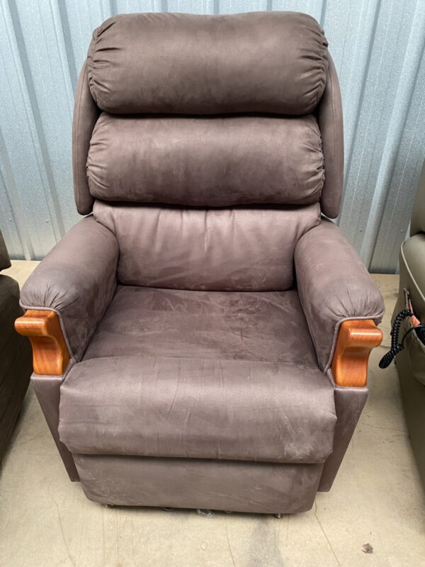 Used Oscar Barwon B Dual Motor Electric Lift Recliner (7) - Eyre Health ...